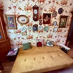 Old Town Riverside Antique Gallery Self Check-in Apartment