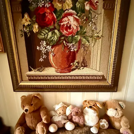 Antique Gallery Apartment *