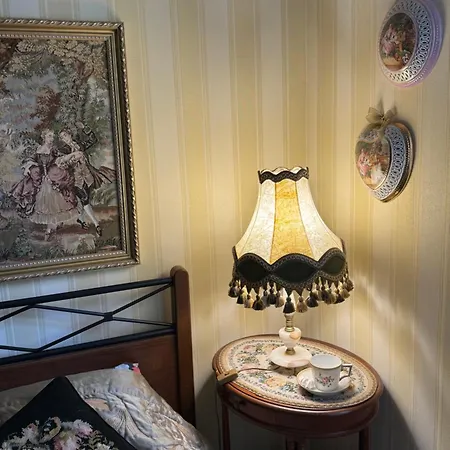 Old Town Riverside Antique Gallery Self Check-in Апартаменты Клайпеда