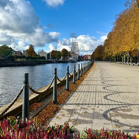 Apartment Old Town Riverside Antique Gallery Self Check-in Klaipėda