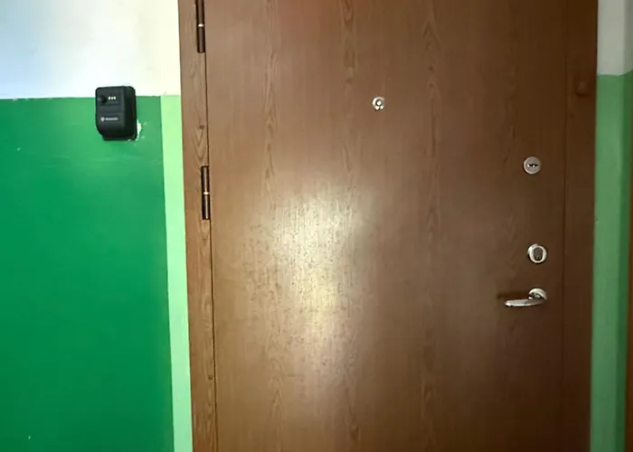 Old Town Riverside Antique Gallery Self Check-in *