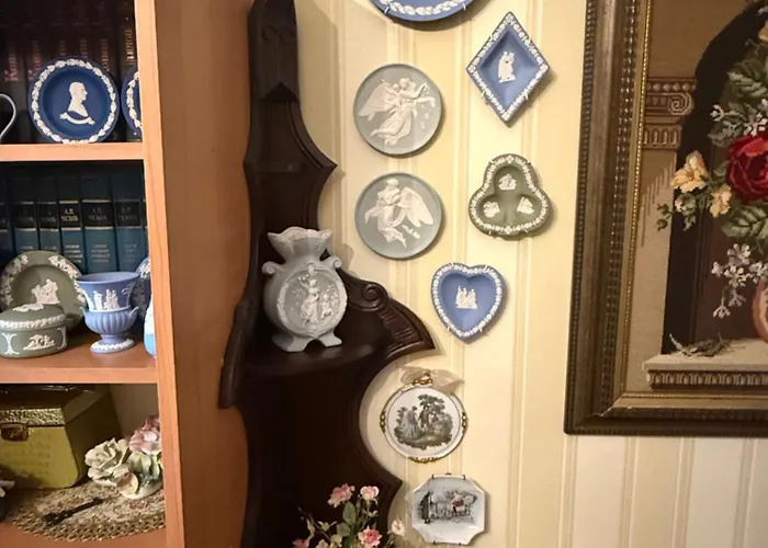 Old Town Riverside Antique Gallery Self Check-in Appartement *