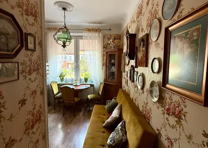 Old Town Riverside Antique Gallery Self Check-in