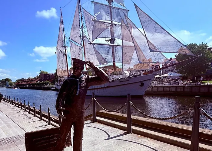 Old Town Riverside Antique Gallery Self Check-in