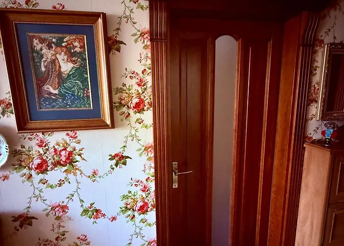 Old Town Riverside Antique Gallery Self Check-in Klaipėda